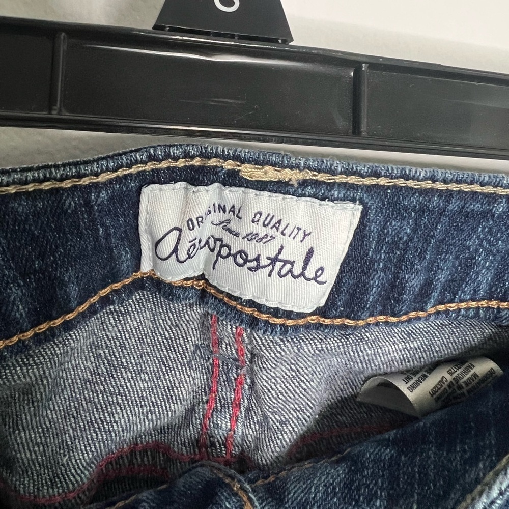 Aeropostale Capris - Picture 2 of 4